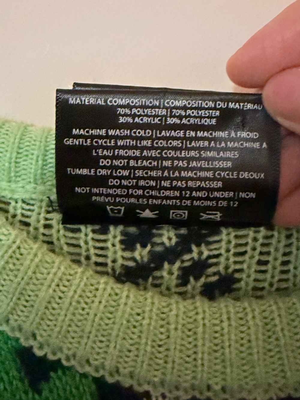 Star Wars Men's Navy and Lime Green Grogu Snow Globe Sweater - Picture 4 of 5